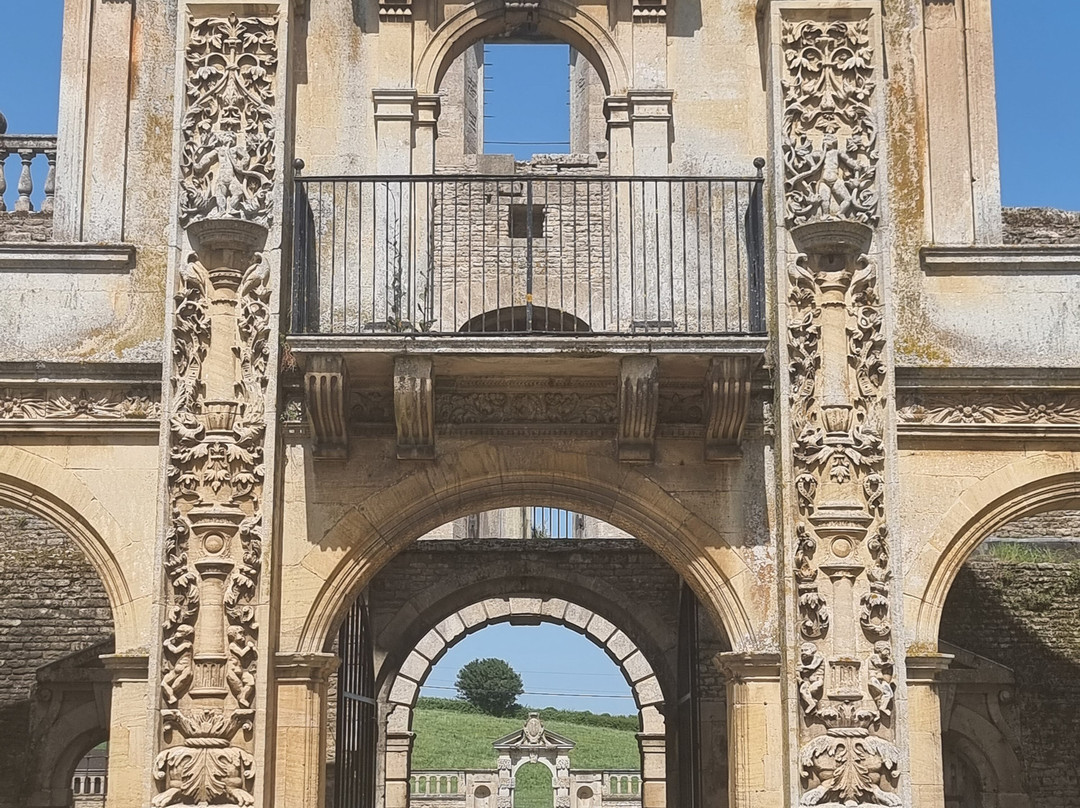 Kirby Hall-科比必去景点