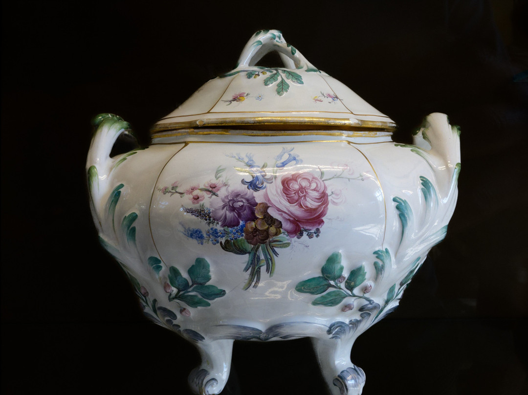 Musée National Adrien Dubouche-利摩日必去景点