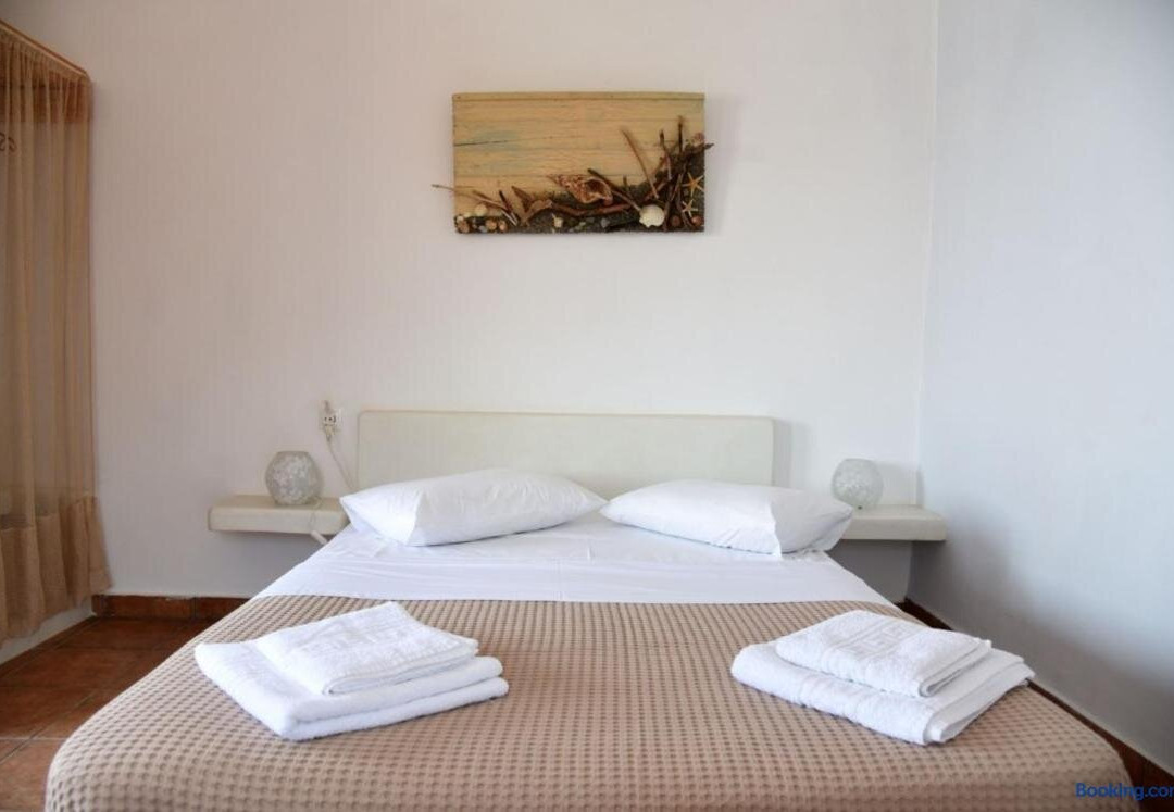 Anna Rooms