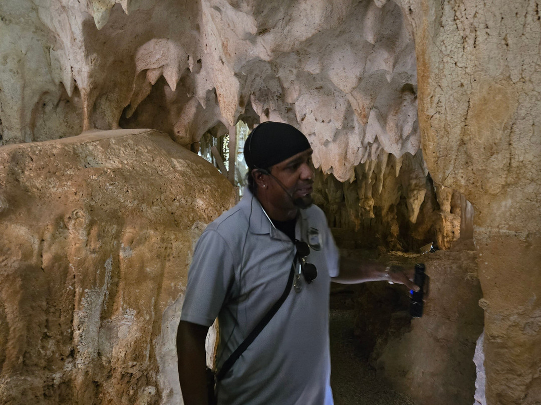 Cayman Crystal Caves-大开曼岛必去景点