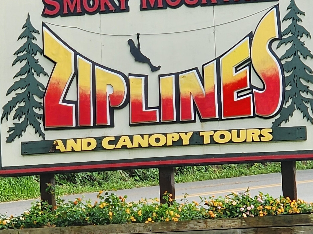 Smoky Mountain Ziplines-皮金福奇必去景点