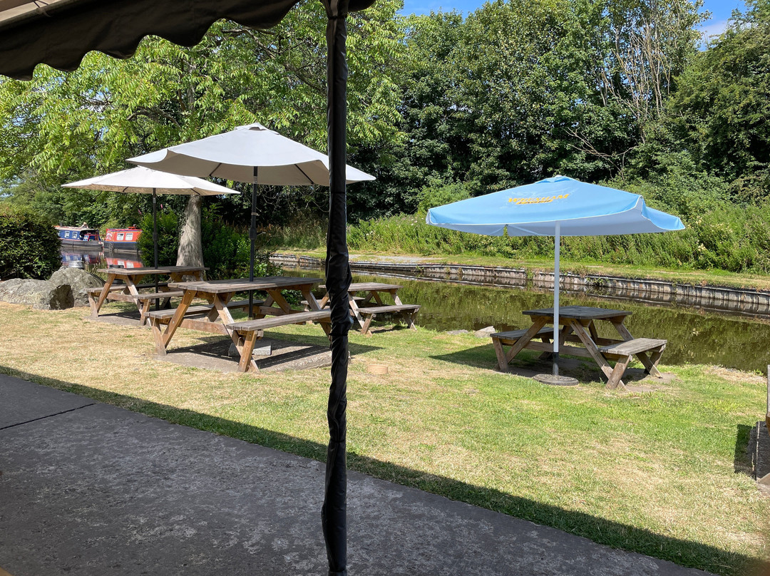 Narrowboat Inn
