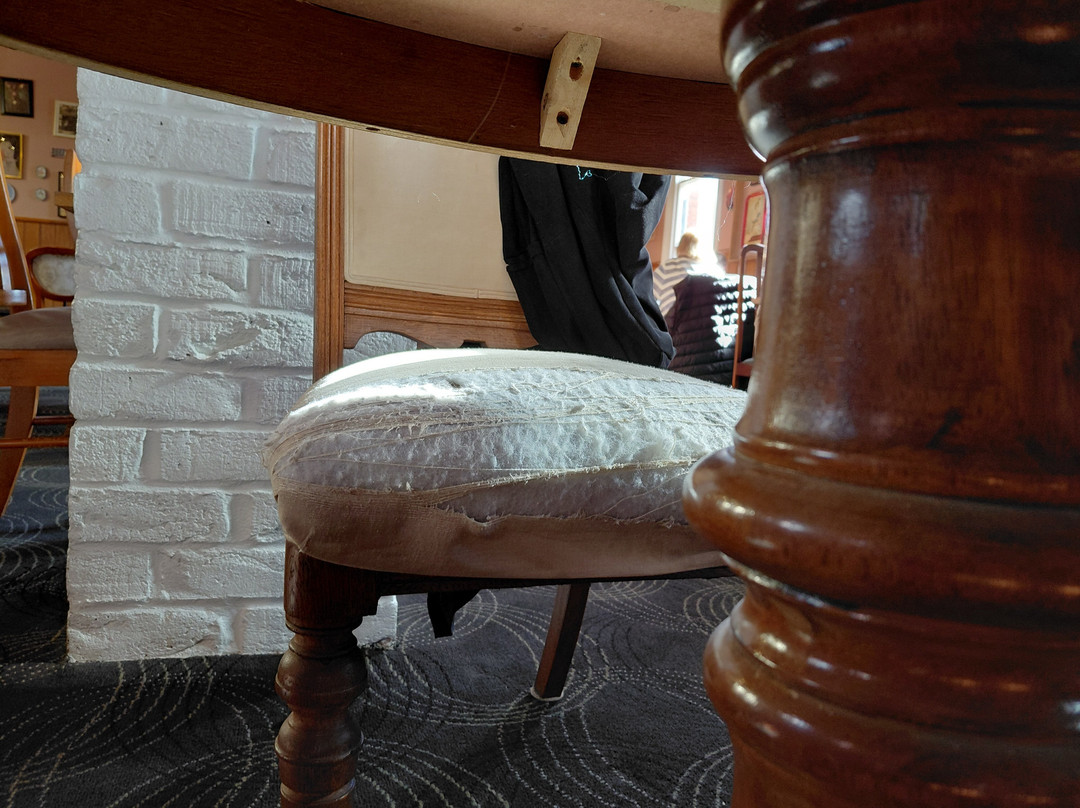 Queens Head Hotel