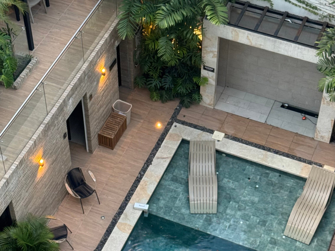 艾科茵德拉多酒店主图