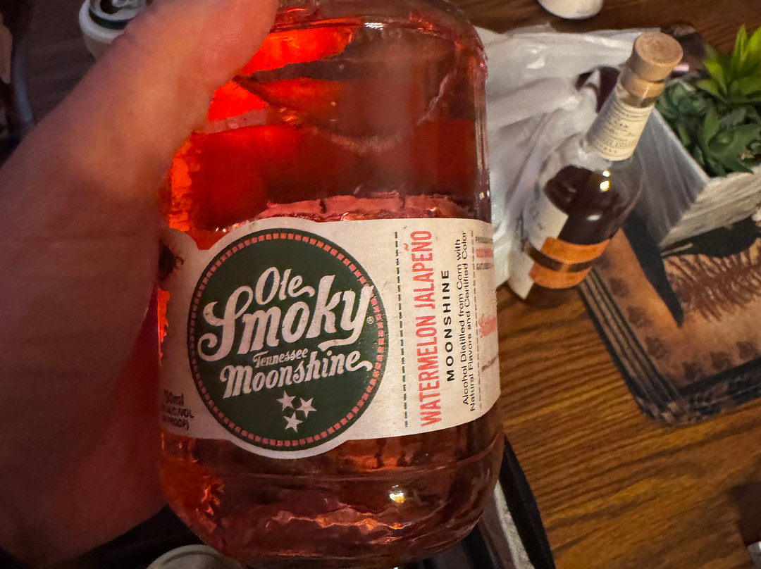 Ole Smoky Distillery - The Barrelhouse-盖林柏格必去景点