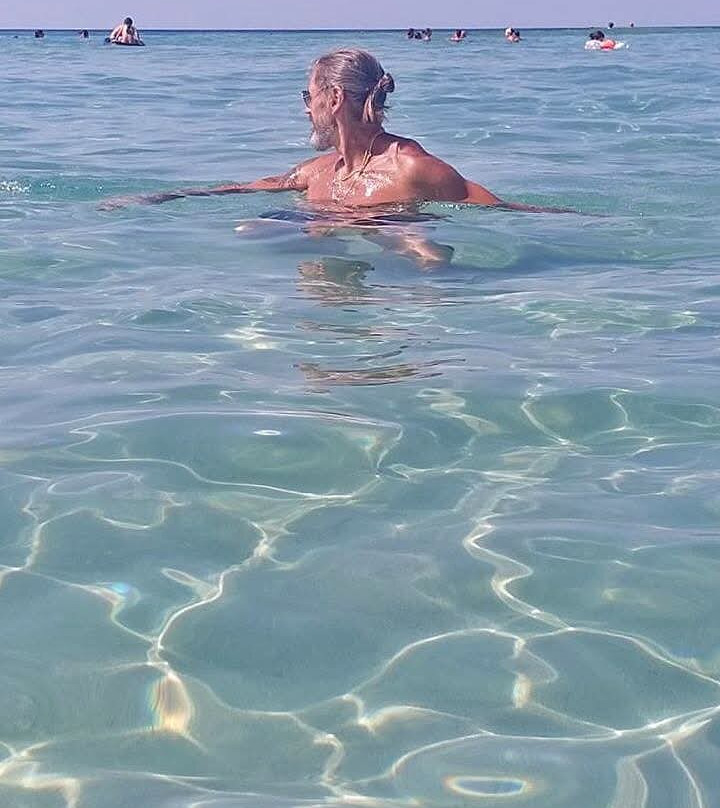 Spiaggia libera Scalo di Furno-切萨雷奥港必去景点