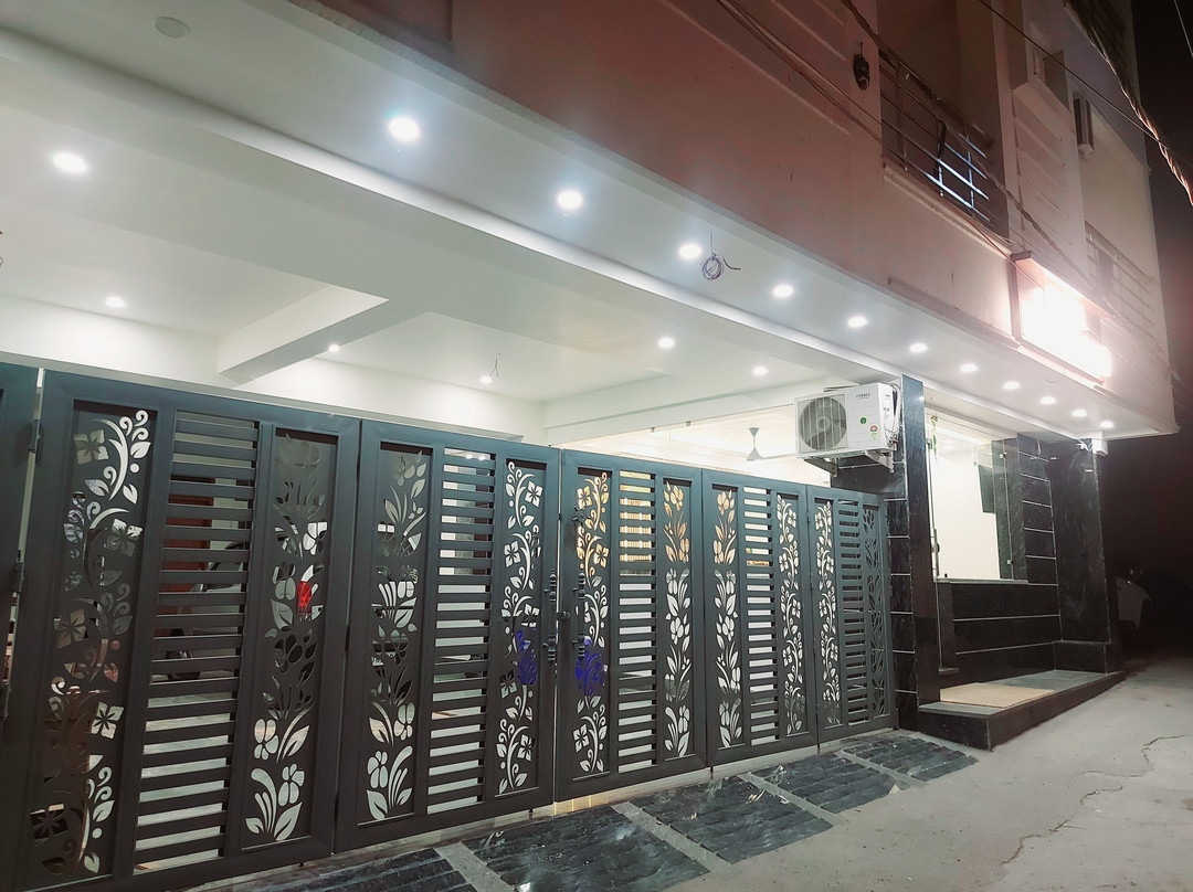 Hotel Dhakad Gold