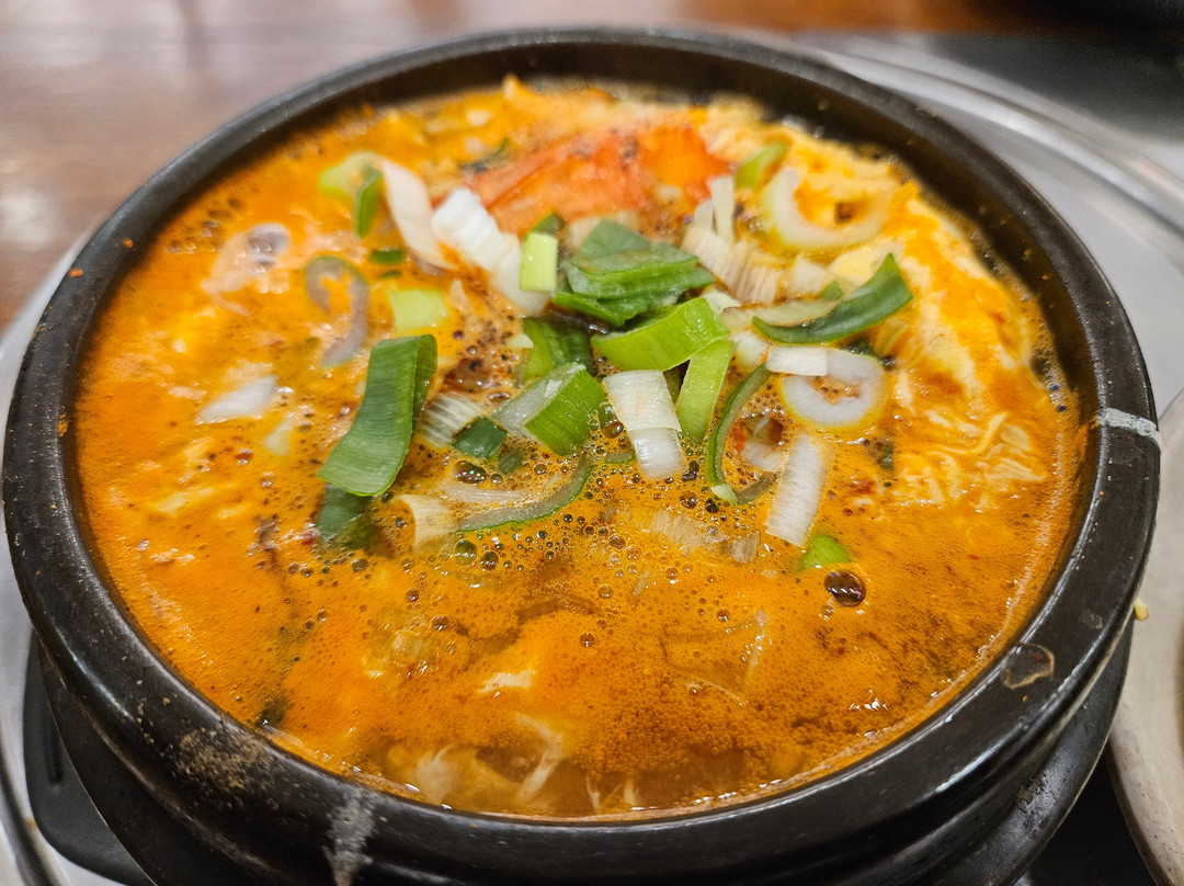 Nhà Hàng Bếp