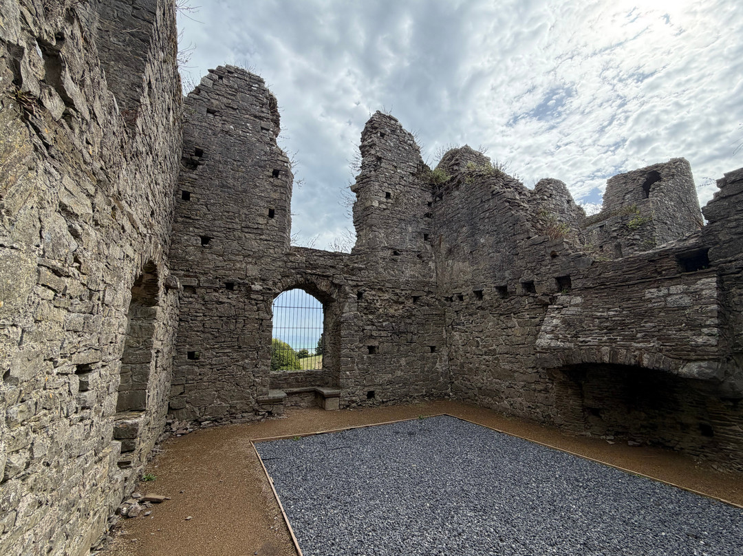 Oystermouth Castle-Mumbles必去景点