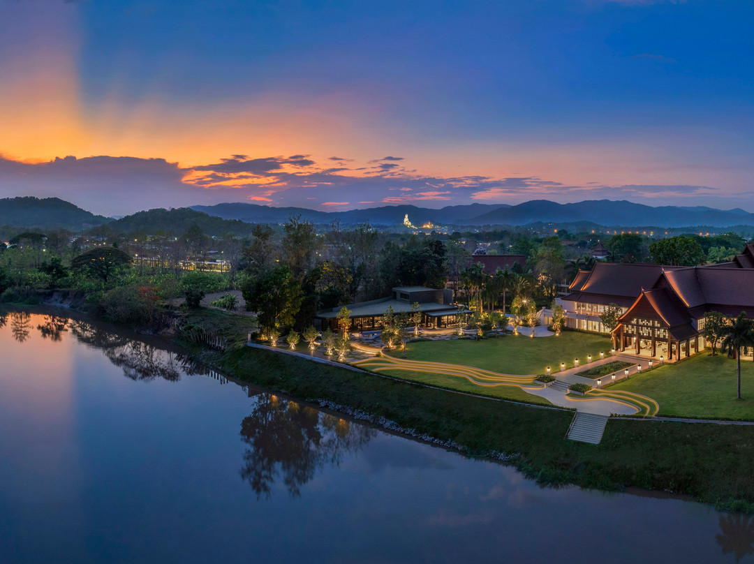 Kahavadi Chiang Rai, Curio Collection by Hilton