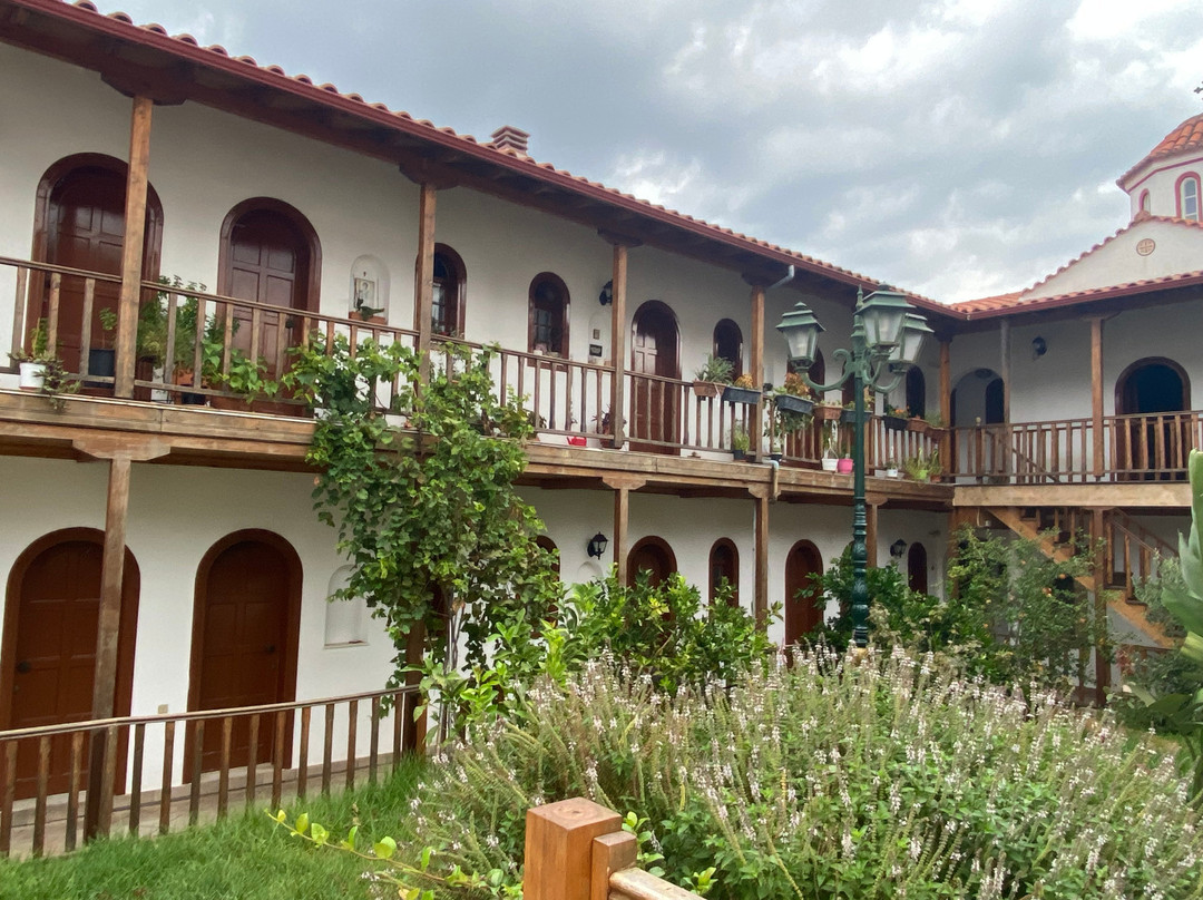 Lefkada Monastery οf Faneromeni-Tsoukaladhes必去景点