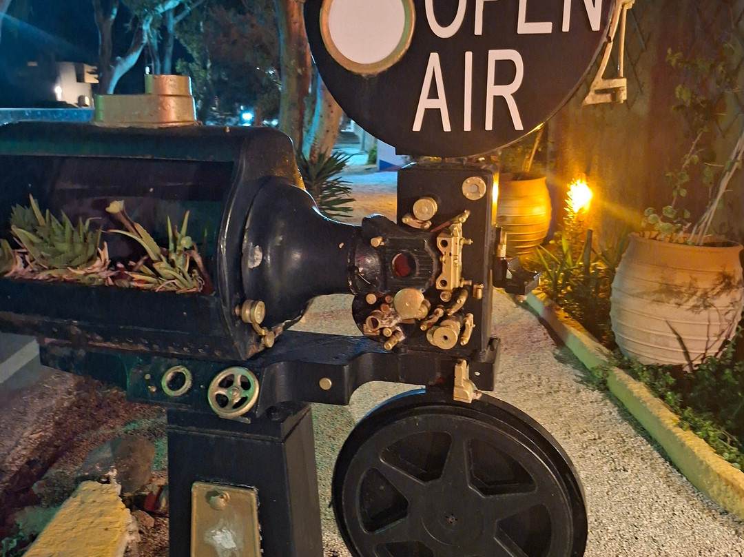 Open Air Cinema Kamari-卡马里必去景点