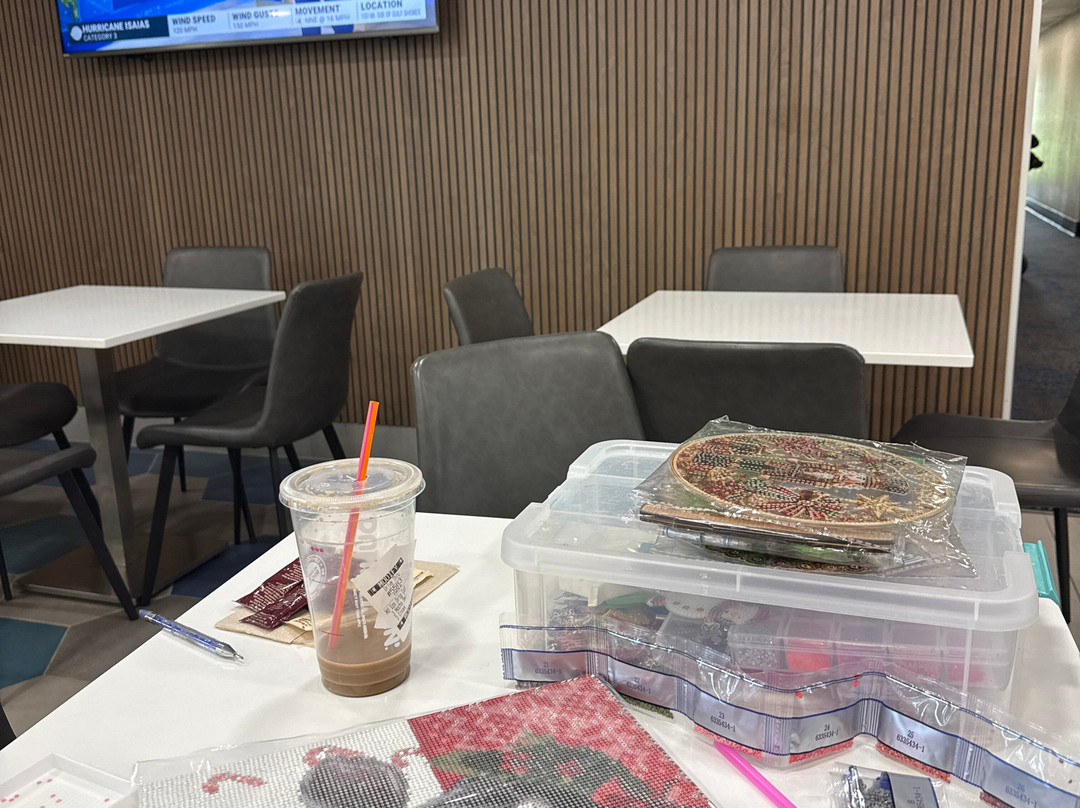 库尔佩珀温德姆麦客达套房酒店主图