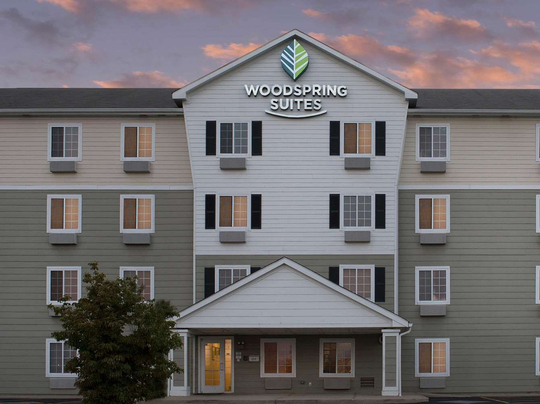 WoodSpring Suites Champaign Urbana主图