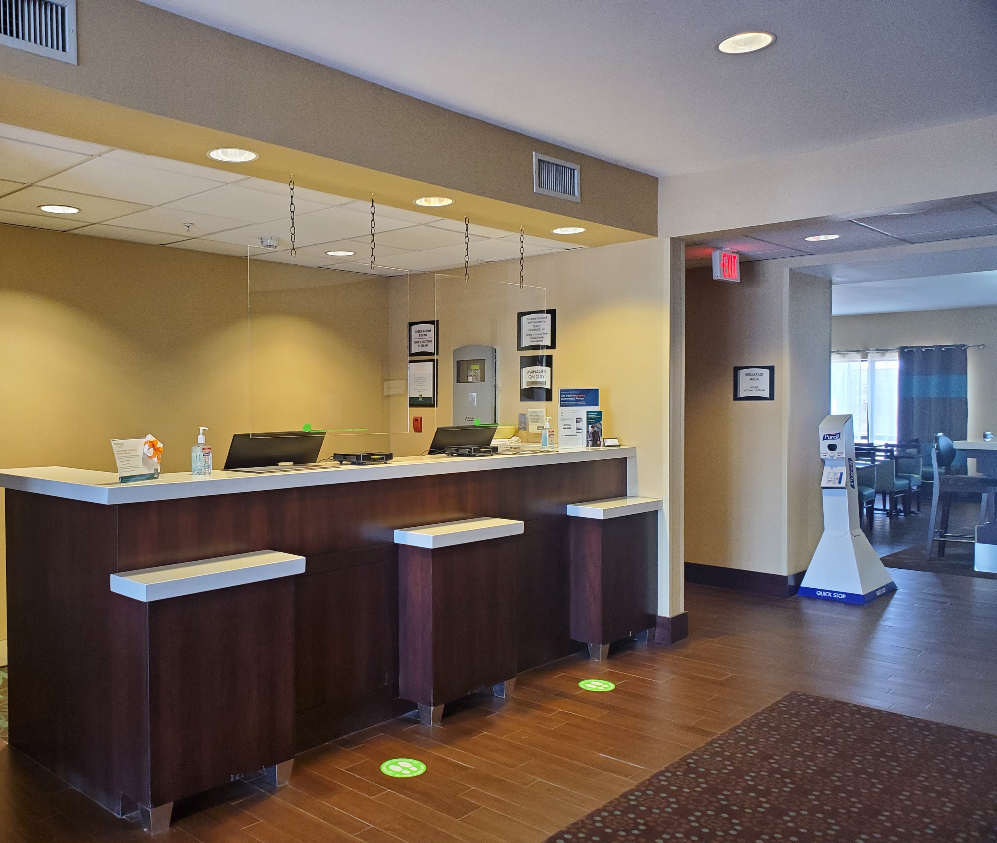 昆西希尔顿恒庭酒店-官方