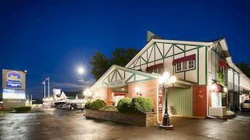 Seeley's Bay酒店住宿-Super 8 by Wyndham Gananoque / Country Squire Resort