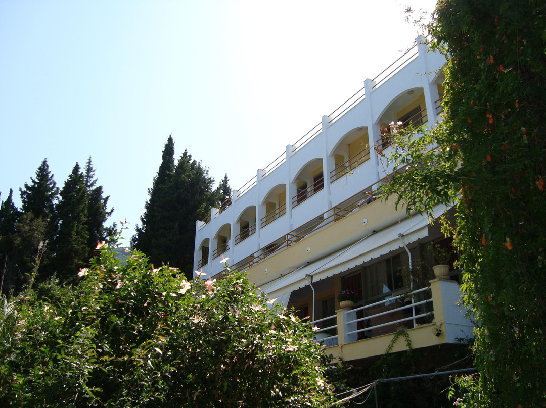 Achilles Hotel
