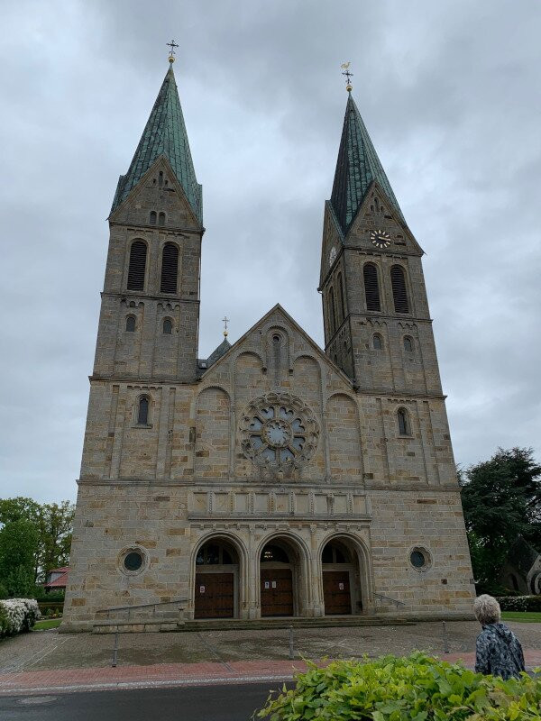 St. Laurentius Pfarrkirche景点图片