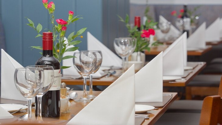 Leens Bar & Restaurant