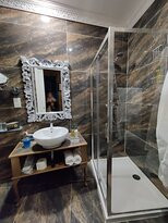 Julina Boutique Living主图