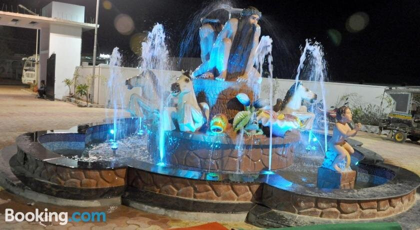 Rooms /Restourent/bar