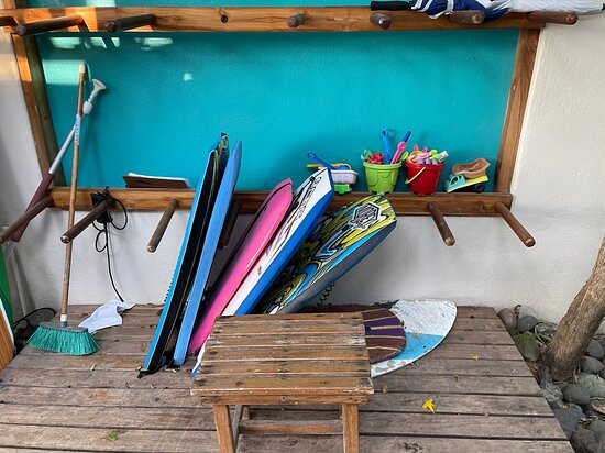 The Coast Beachfront Hotel主图