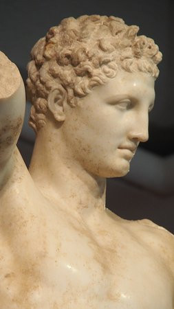 Hermes by Praxiteles景点图片