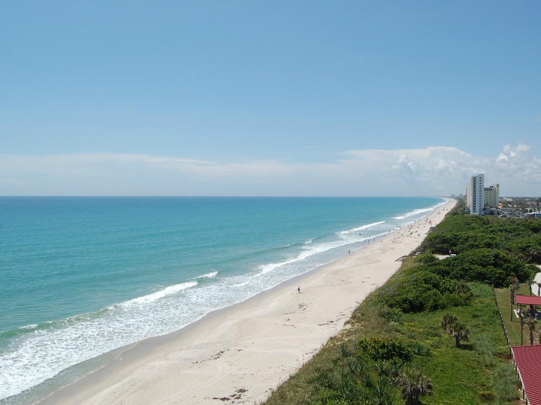 佛罗里达可可粉海滩日落 库存照片. 图片 包括有 展望期, 梦想, 确定, 佛罗里达, 通风, 地堡, 飞行 - 69437036
