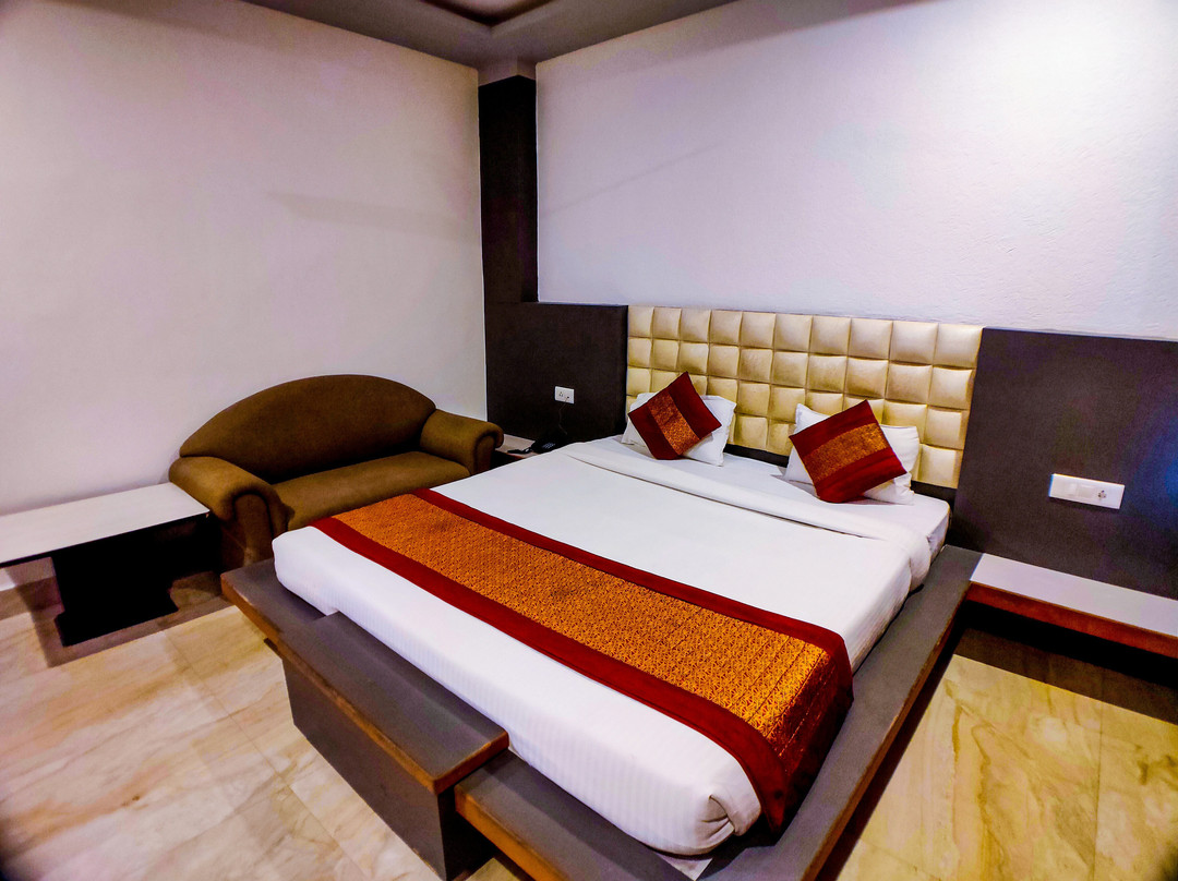 Hotel Grand Tapovan主图