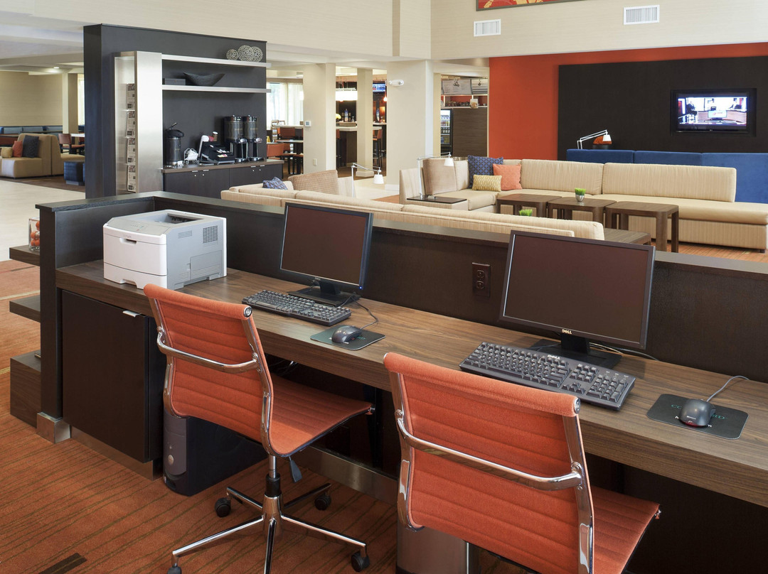 Courtyard by Marriott Harrisonburg主图