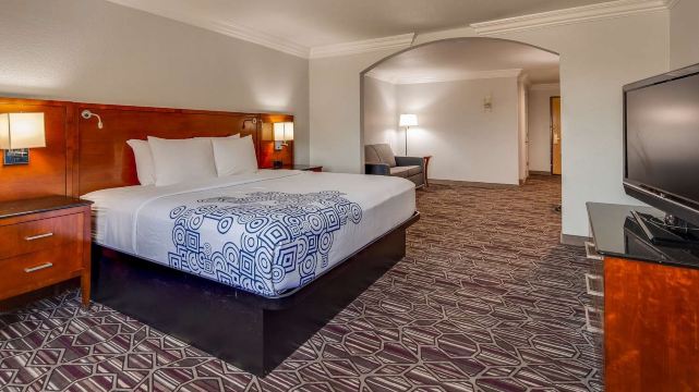 SureStay Plus Hotel by Best Western Benbrook Ft Worth-官方