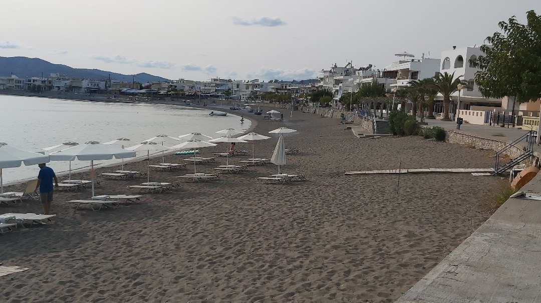 Charaki Beach-Charaki必去景点