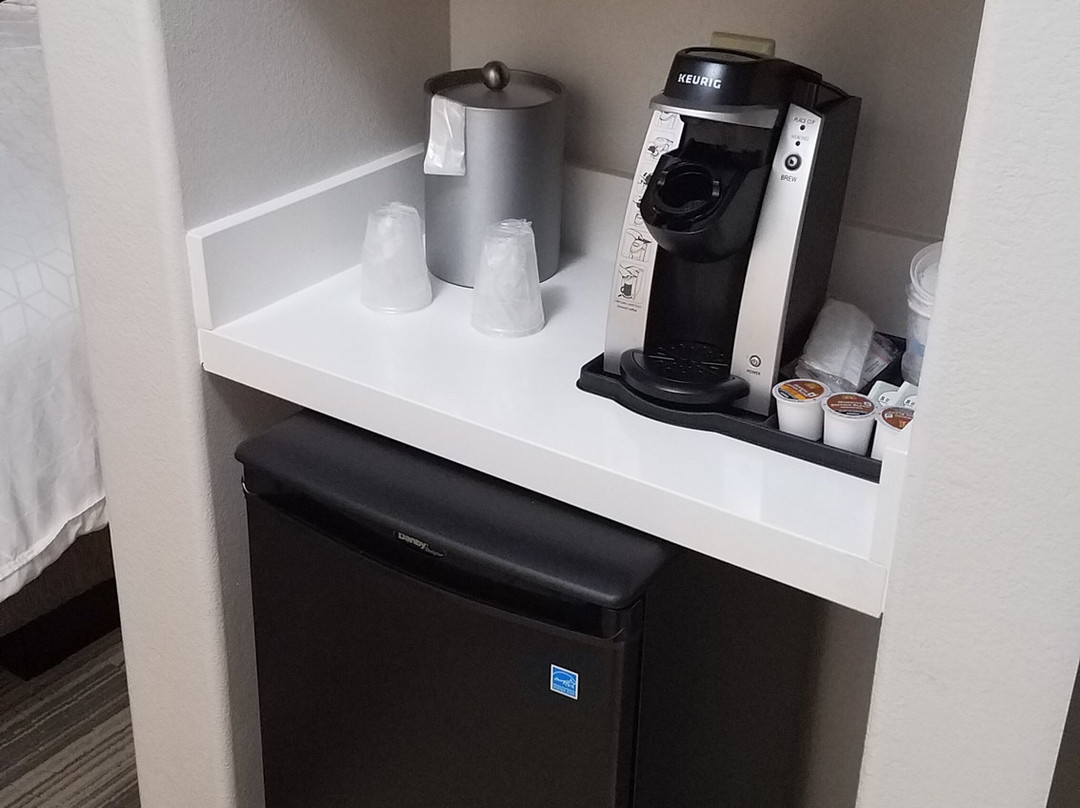 Holiday Inn Express & Suites Phoenix - Glendale Sports Dist By IHG主图