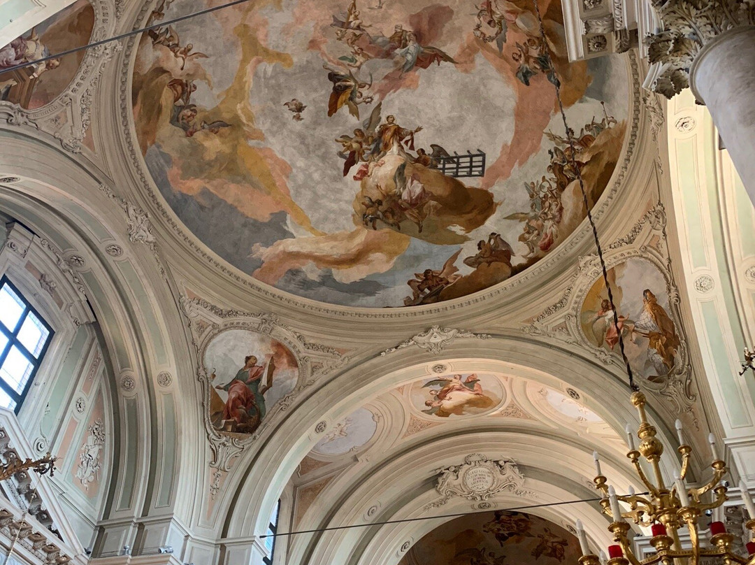 Chiesa S. Lorenzo-Nuvolera必去景点