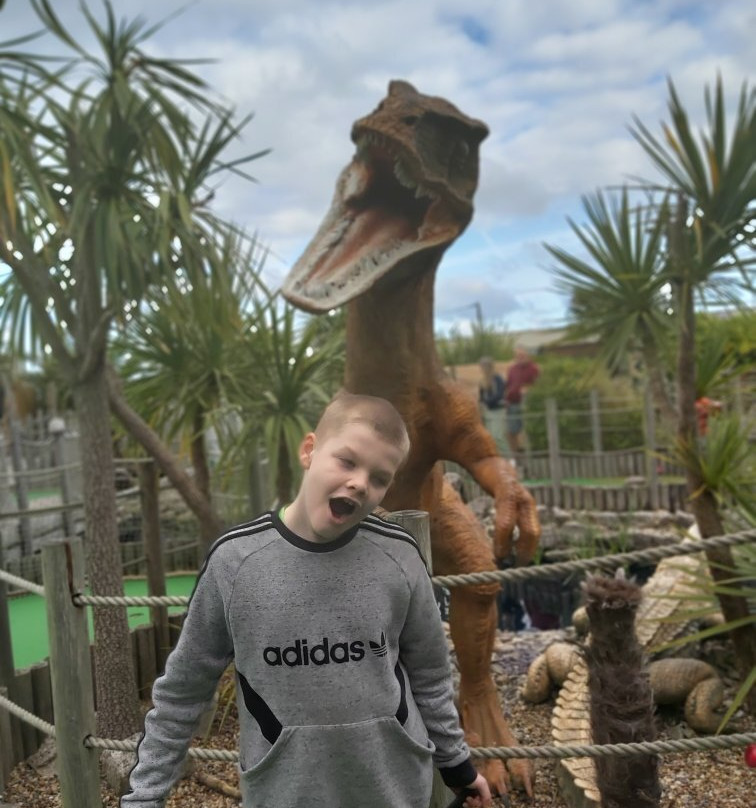 Lost World Adventure Golf景点图片