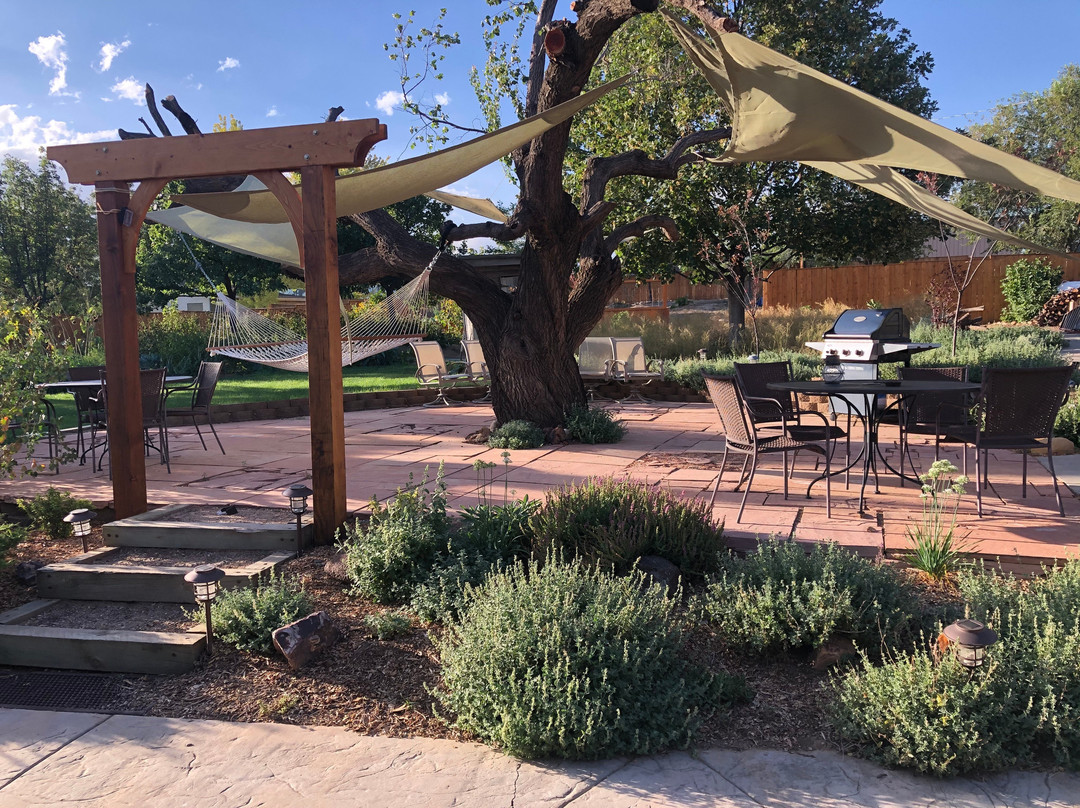 The Loubird Inn主图