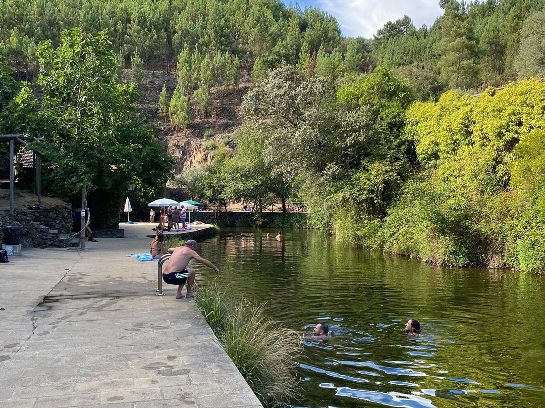 Praia Fluvial de Froia景点图片