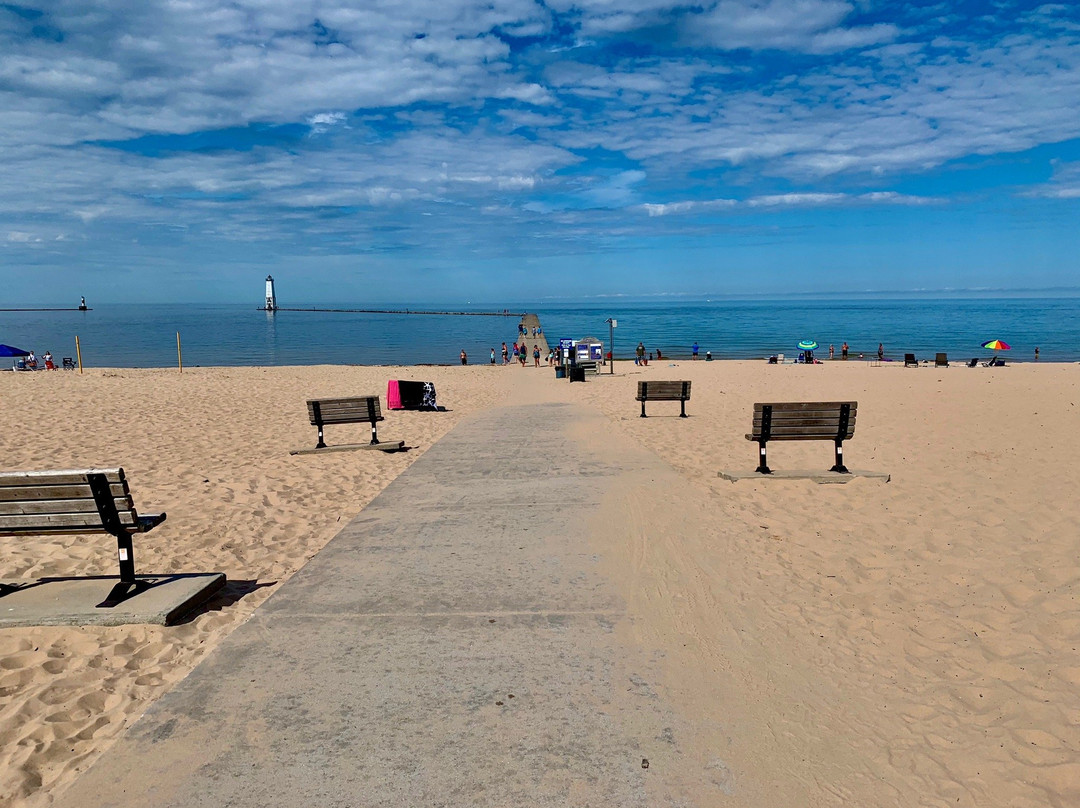 Frankfort Beach景点图片