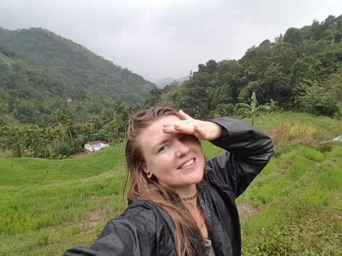 Chandi with Knuckles-康提必去景点