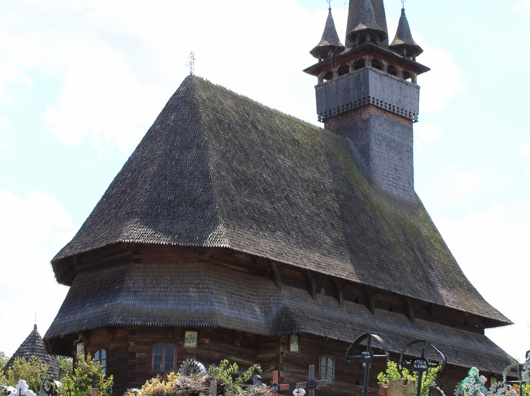 St Nicholas Church in Budesti Josani景点图片