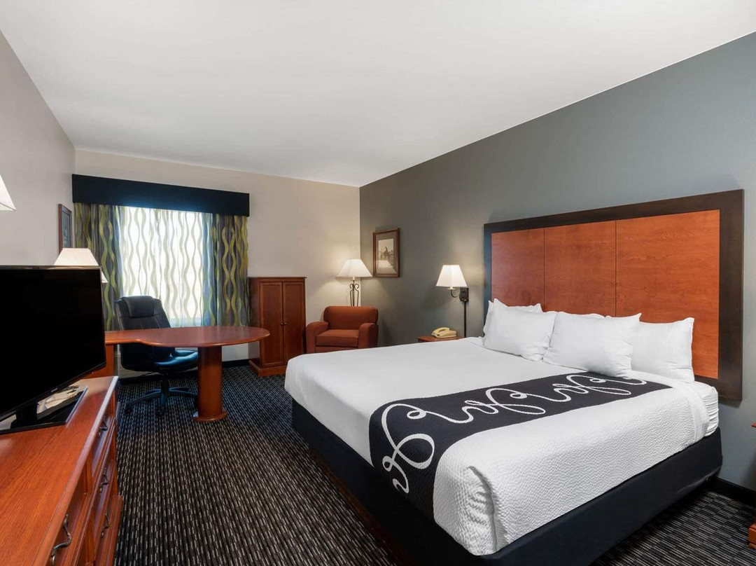 La Quinta Inn & Suites by Wyndham Rifle主图