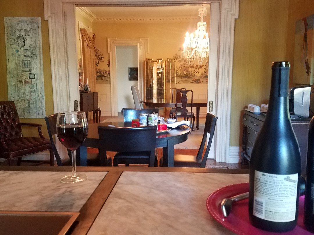 Elmwood 1820 Bed & Breakfast Inn主图