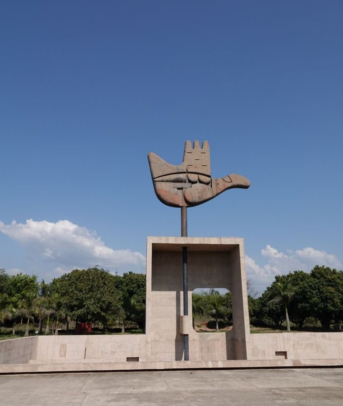 Open Hand Monument-昌迪加必去景点