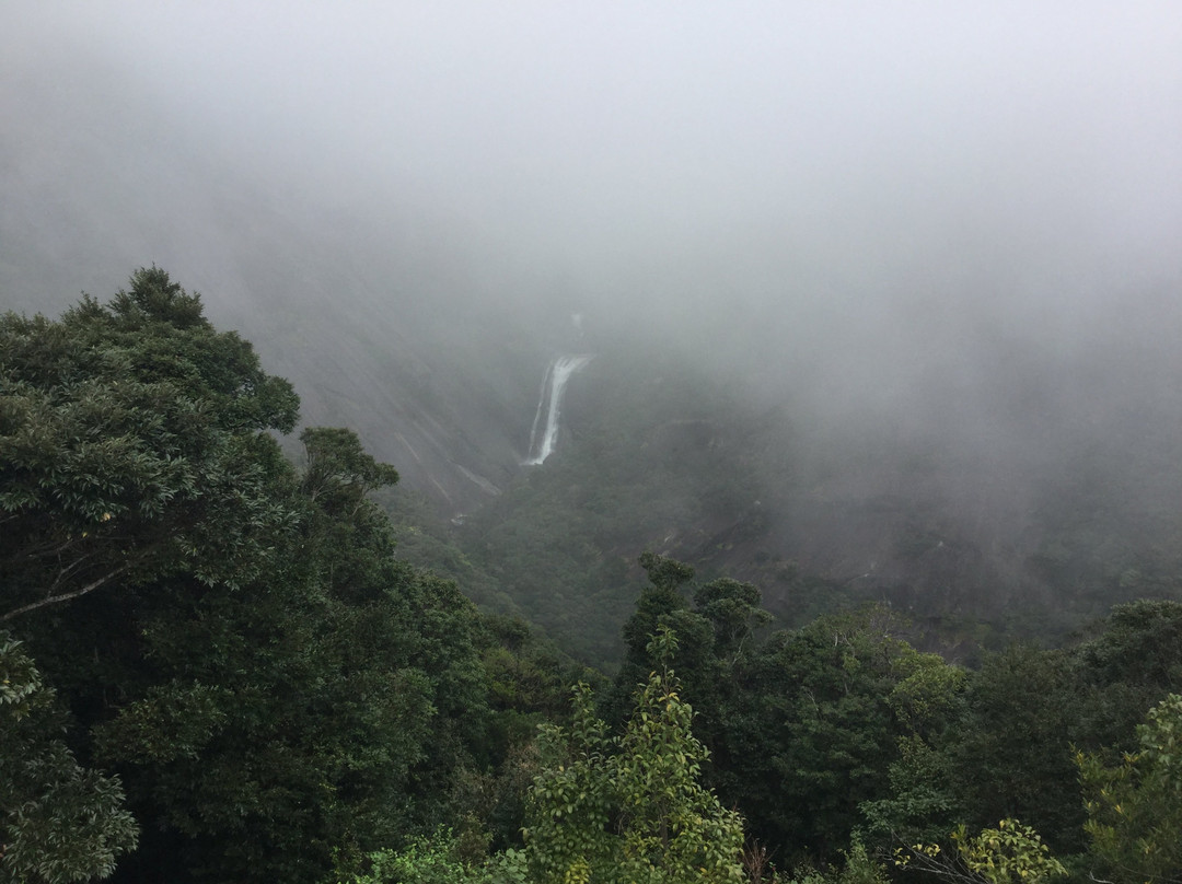 Sempiro Falls景点图片