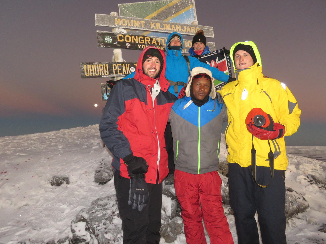 Machame Route Kilimanjaro Climbing Tanzania with AFRICA NATURAL TOURS L.T.D-Machame必去景点