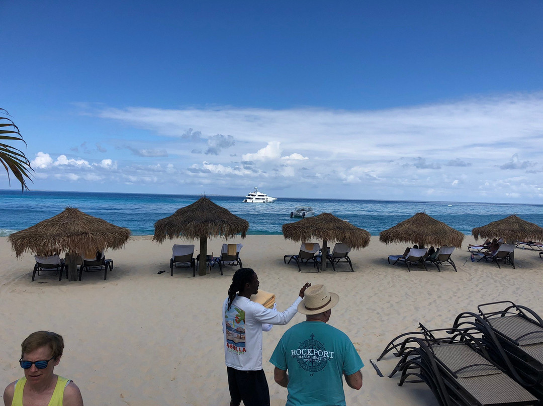 Frangipani Beach Resort主图