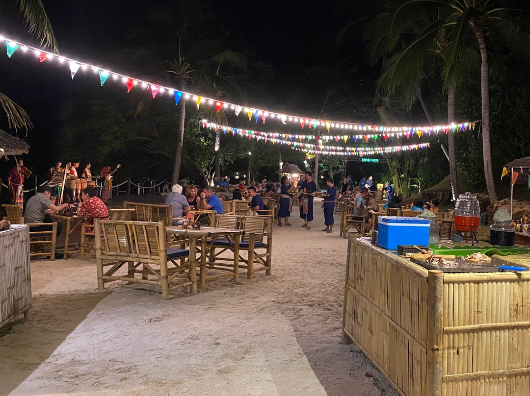 Asadong Beach Bazaar-塔林必去景点