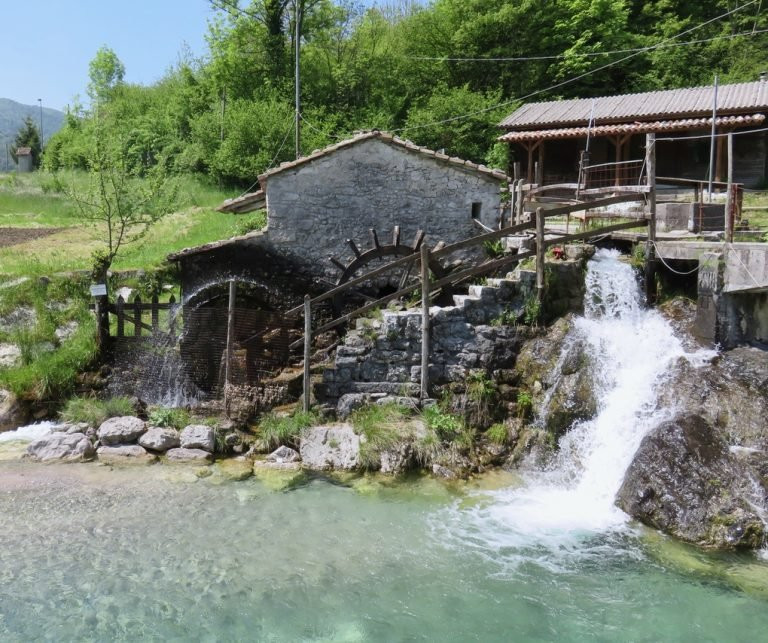 Mulino di Borgo Barzanai a Campone