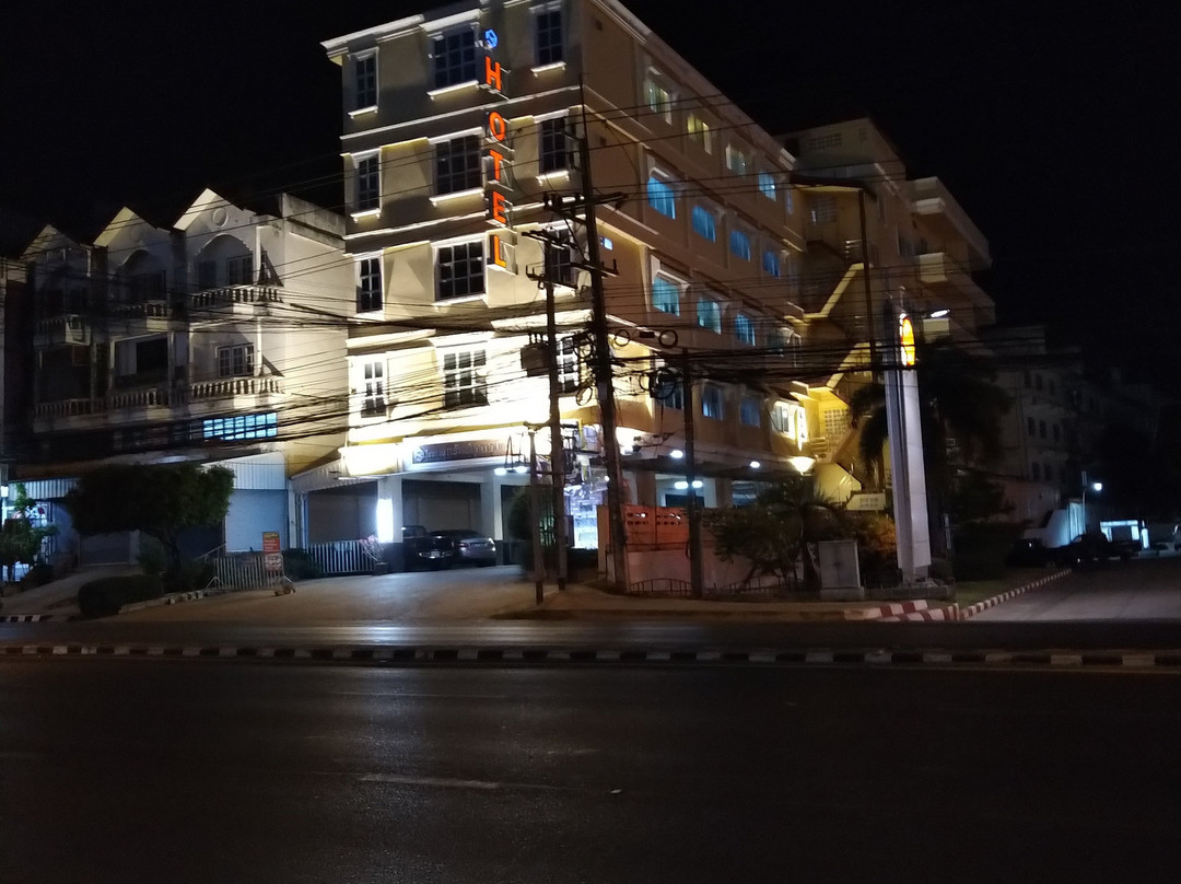 Submukdaphum Place Hotel主图