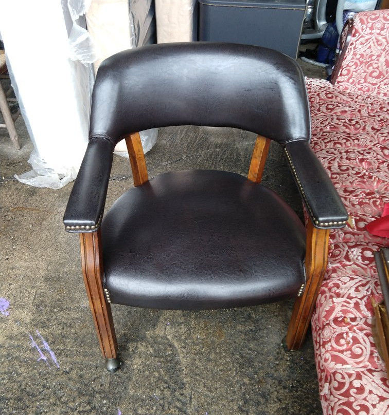 Big Red Barn Trading Post-韦恩斯维尔必去景点